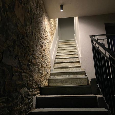 Ej Boutique Suites Miliá Kültér fotó
