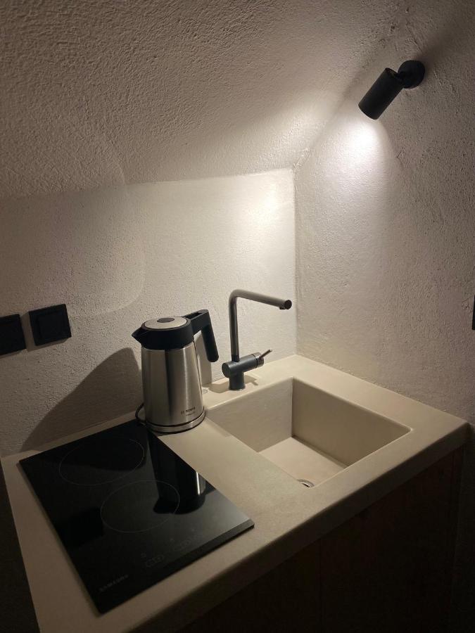 Ej Boutique Suites Miliá Kültér fotó