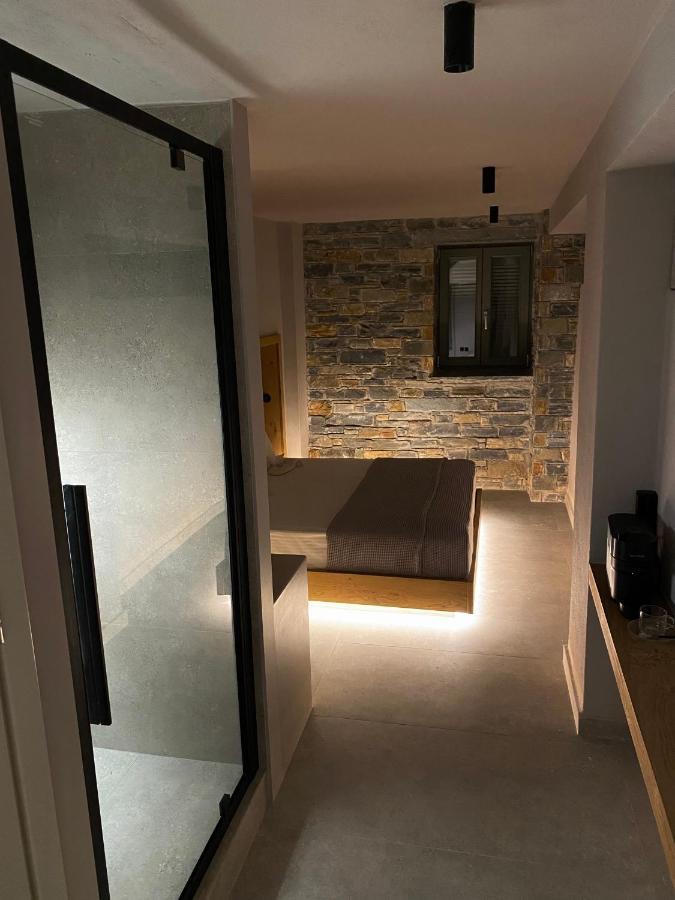Ej Boutique Suites Miliá Kültér fotó