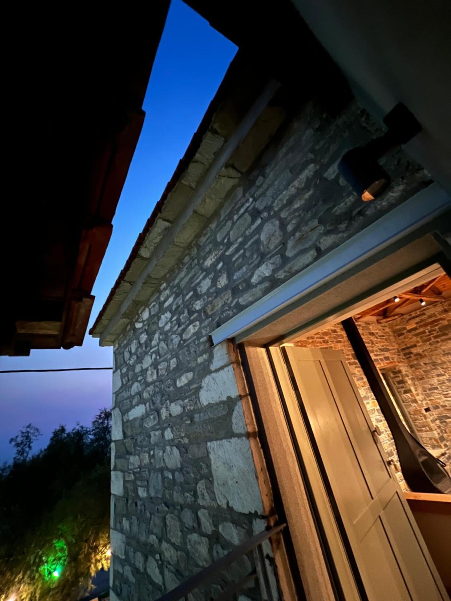 Ej Boutique Suites Miliá Kültér fotó